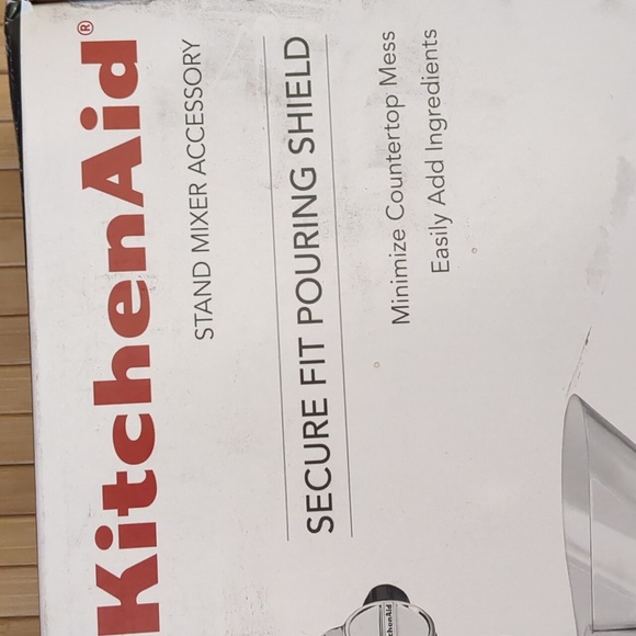 KitchenAid Mixer Secure Fit Pouring Shield, NEW - Picture 2 of 5